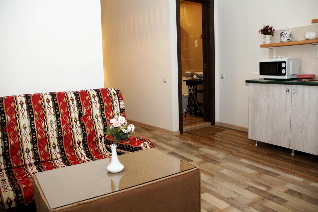Hotel Delisi Tbilisi Exteriör bild